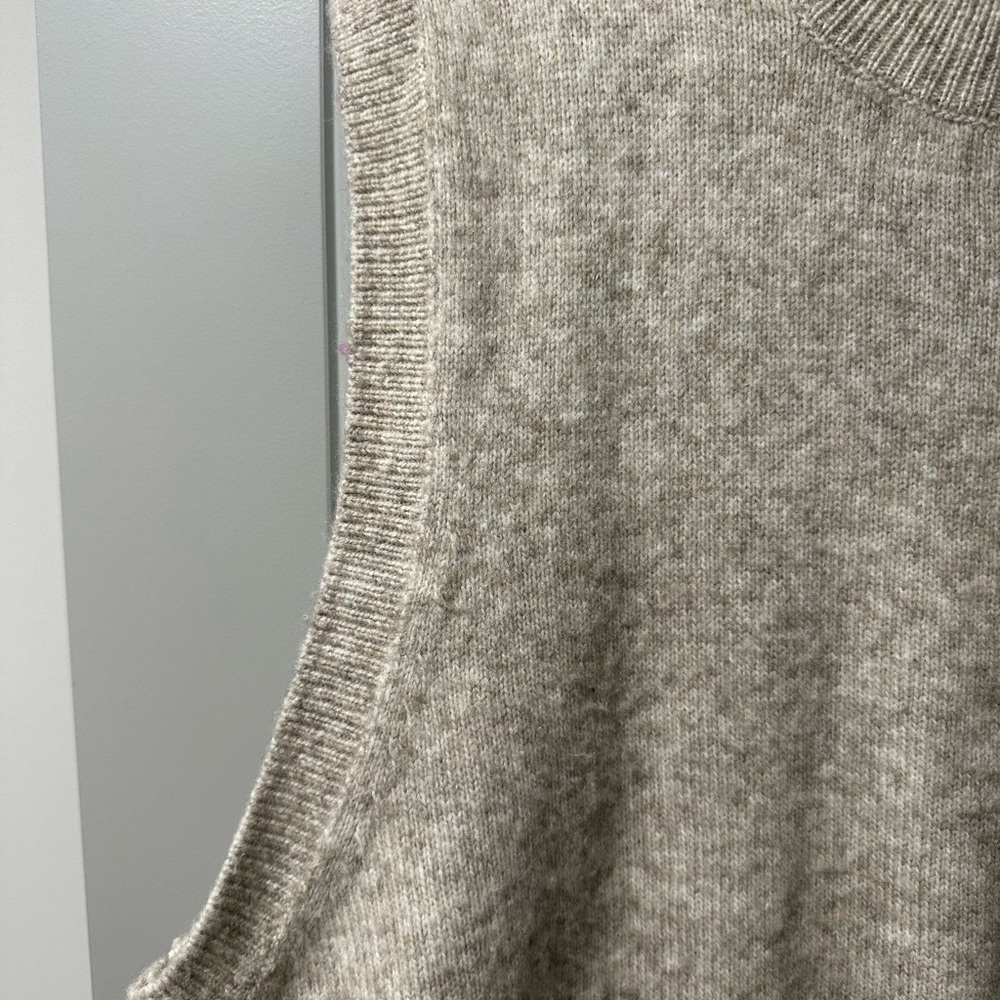 H&M sweater - Picture 3 of 3